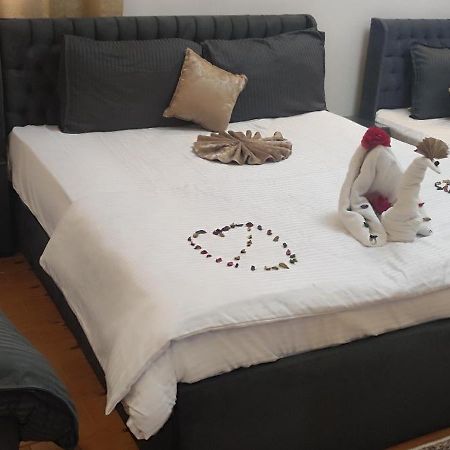 Pyramids Kingdom Hotel Kafret el-Gabal Екстериор снимка