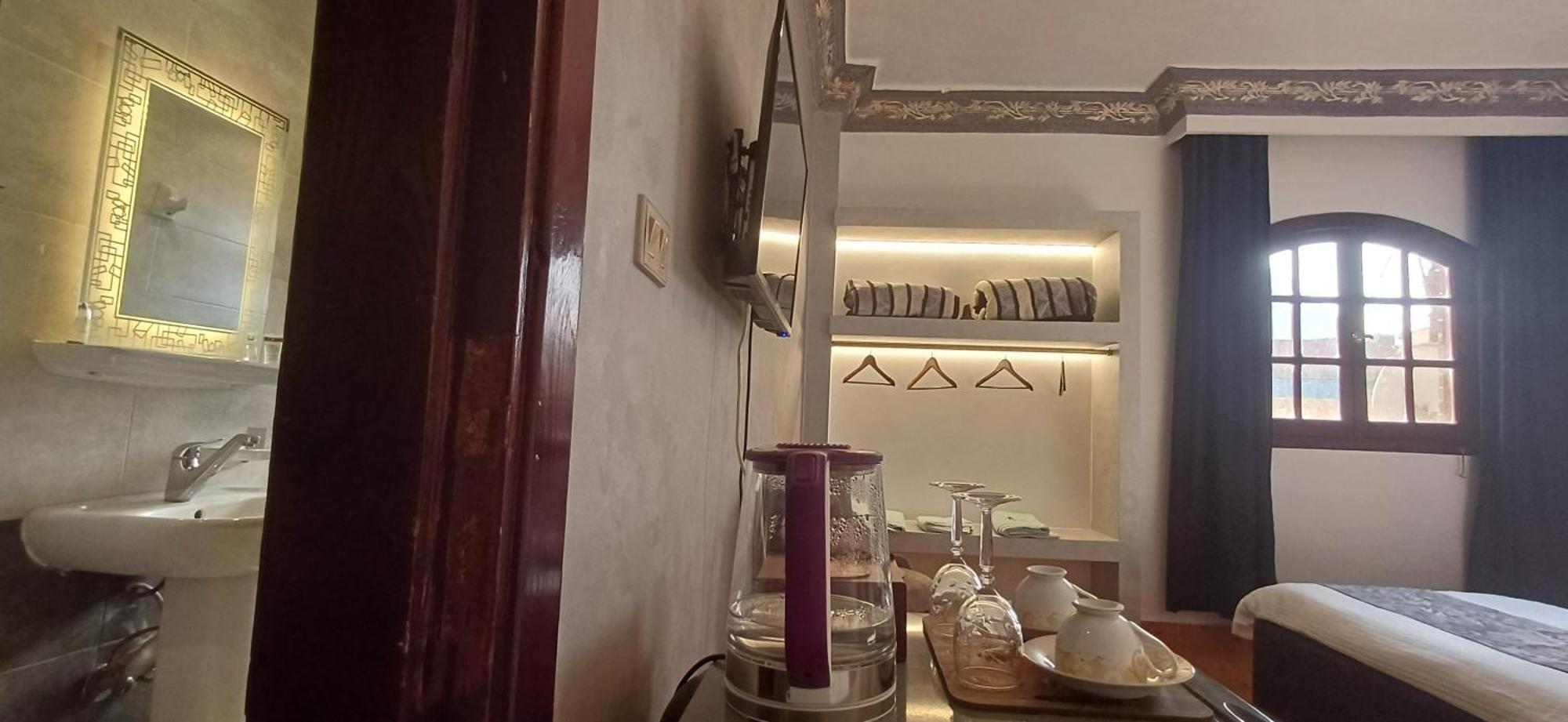 Pyramids Kingdom Hotel Kafret el-Gabal Екстериор снимка