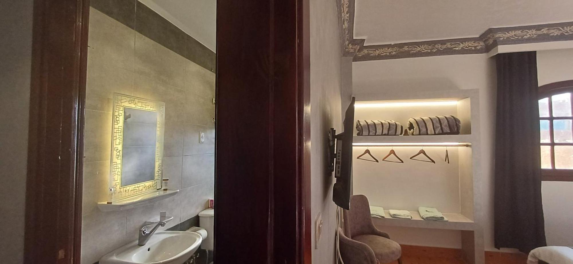 Pyramids Kingdom Hotel Kafret el-Gabal Екстериор снимка